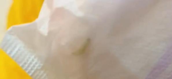 天创优配 苏菲安心裤被曝拆出活虫